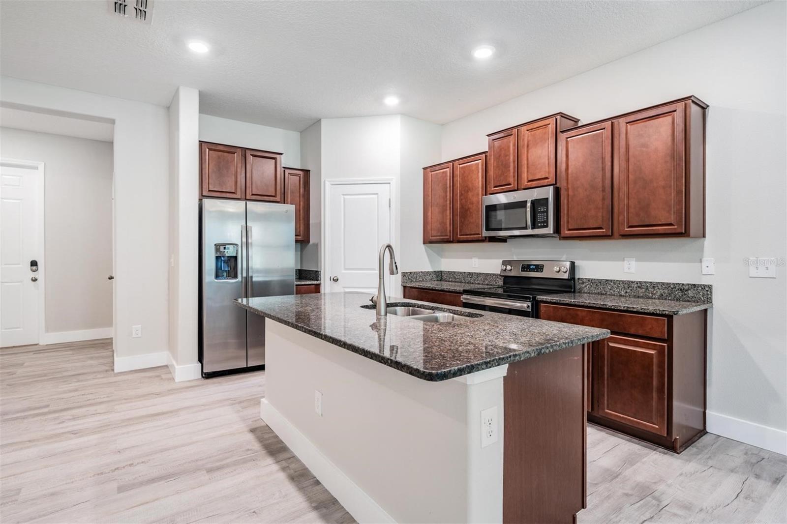 EPPERSON NORTH TWNHMS PH 4 - Residential Lease