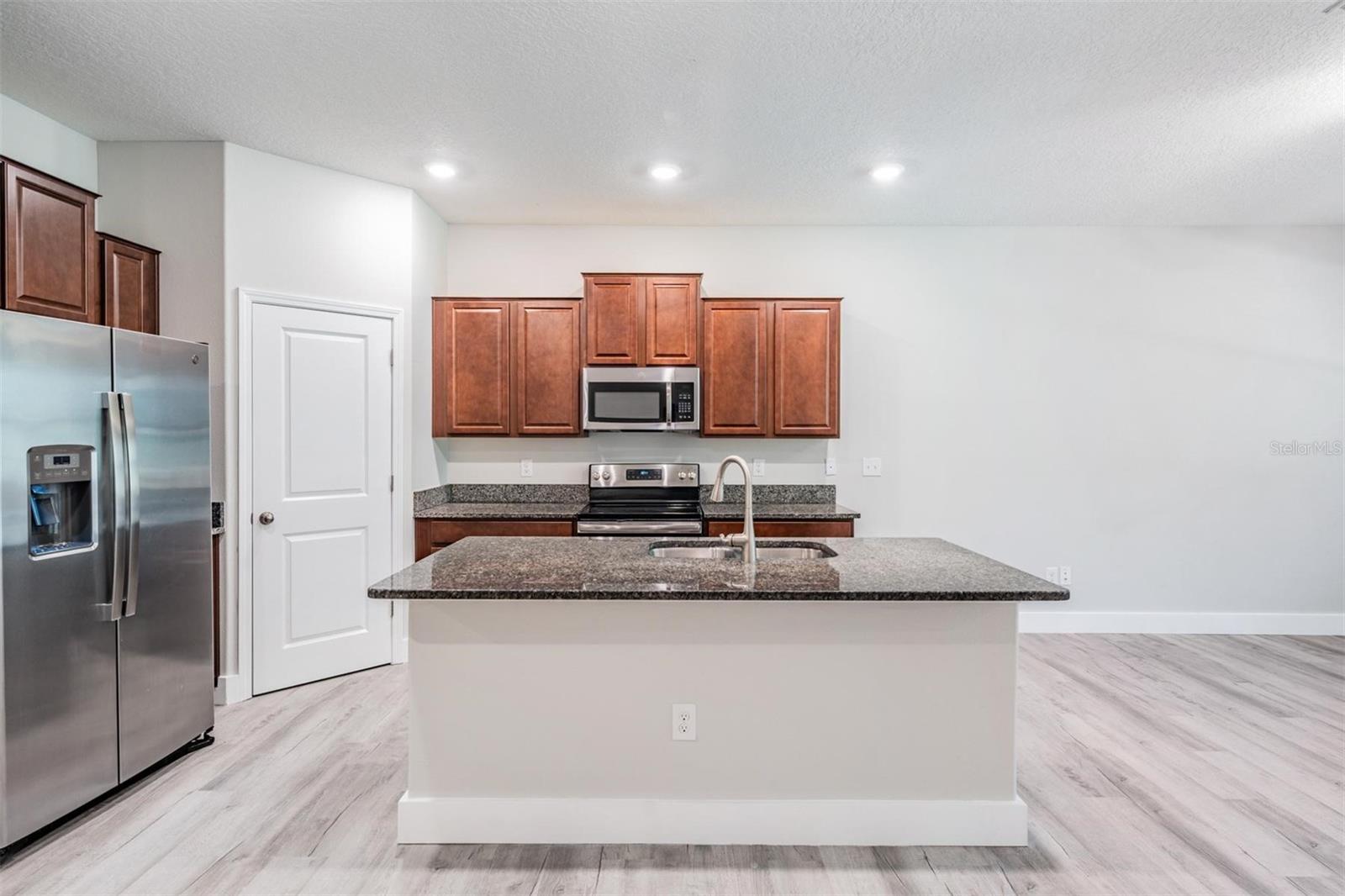 EPPERSON NORTH TWNHMS PH 4 - Residential Lease