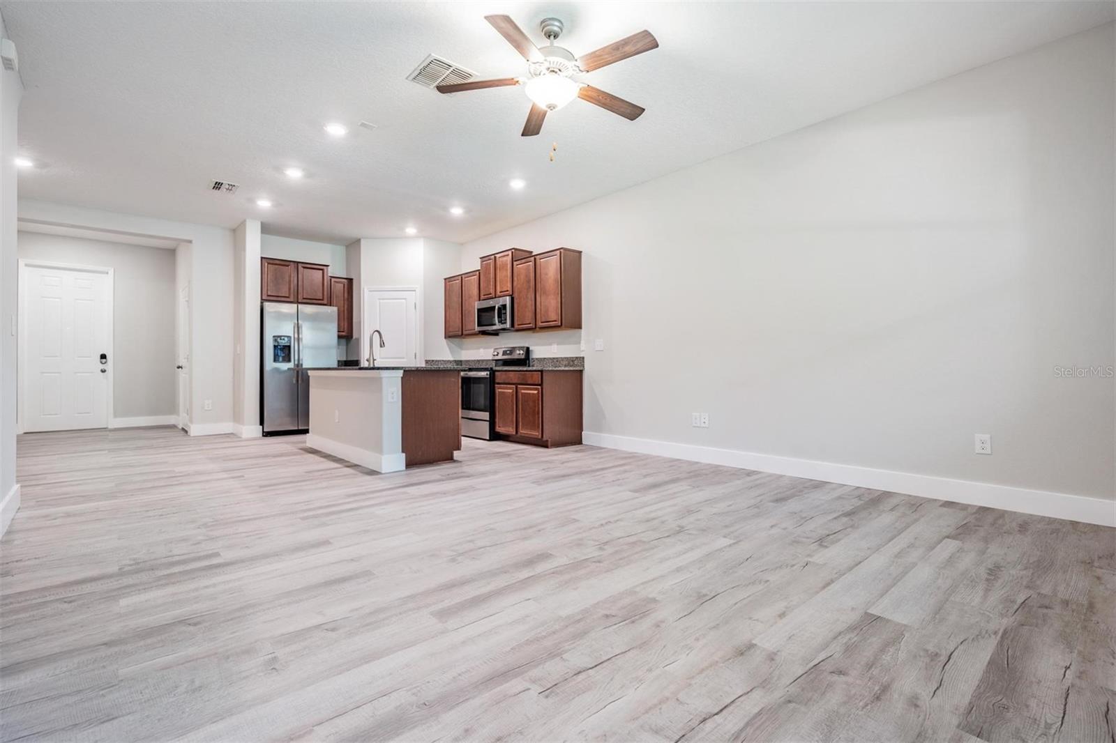 EPPERSON NORTH TWNHMS PH 4 - Residential Lease