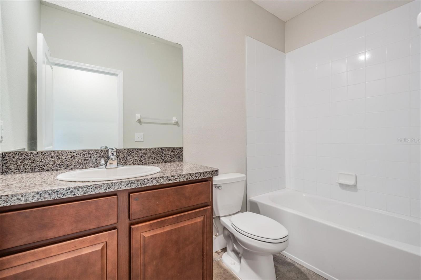 EPPERSON NORTH TWNHMS PH 4 - Residential Lease