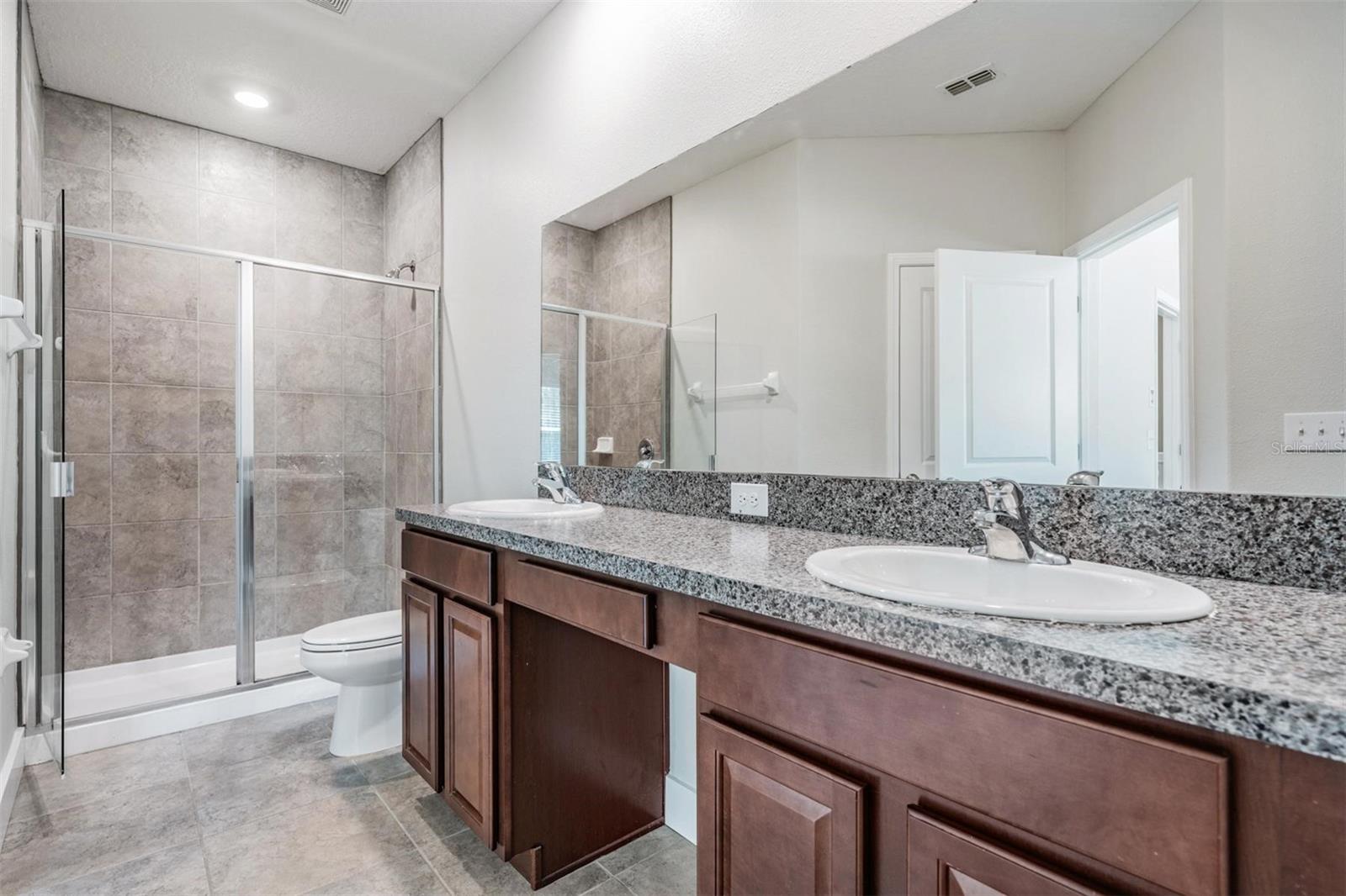 EPPERSON NORTH TWNHMS PH 4 - Residential Lease