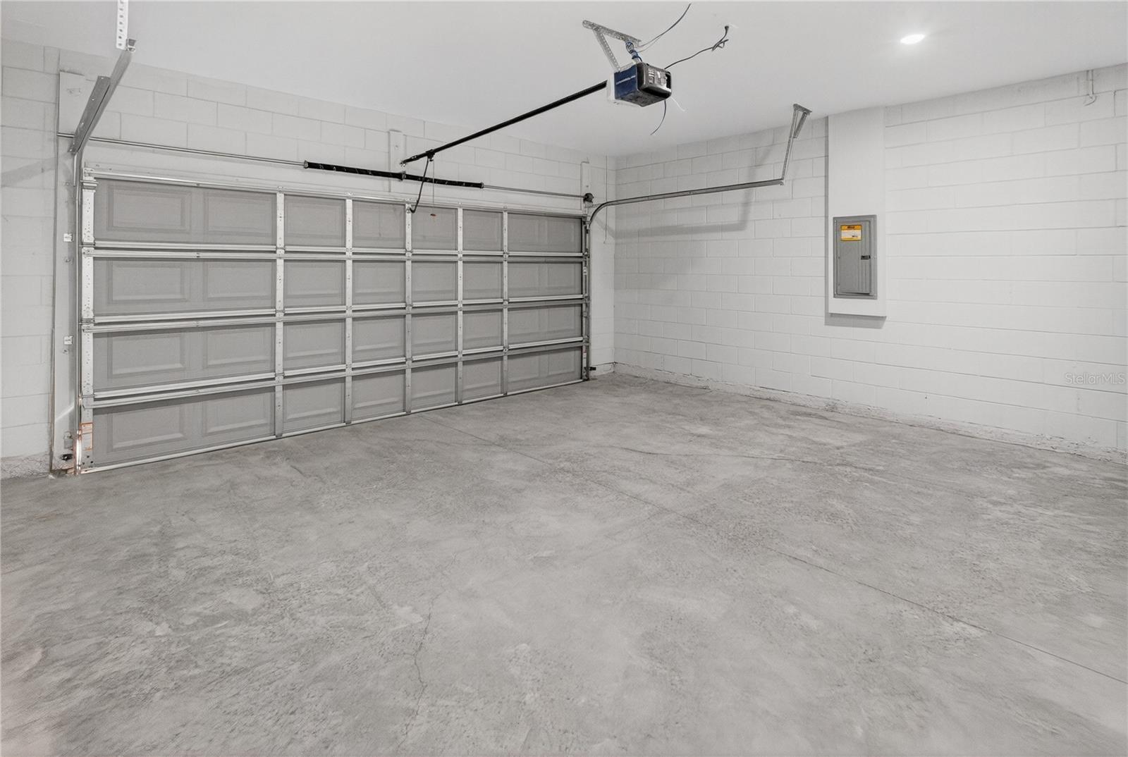 CITRUS SPGS UNIT 11 - Residential