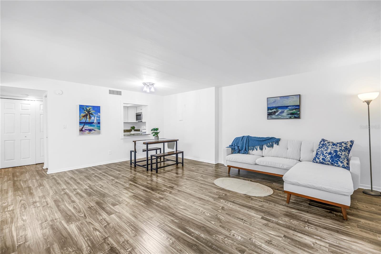 105 4TH AVENUE NE 220