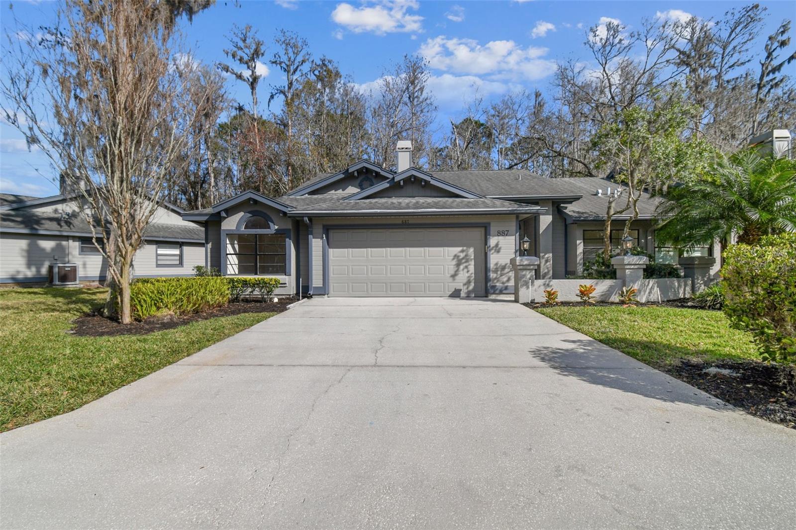 887 LUCAS LANE