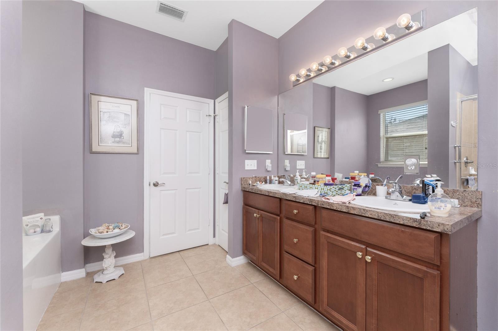 RIO VILLA LAKES - Residential