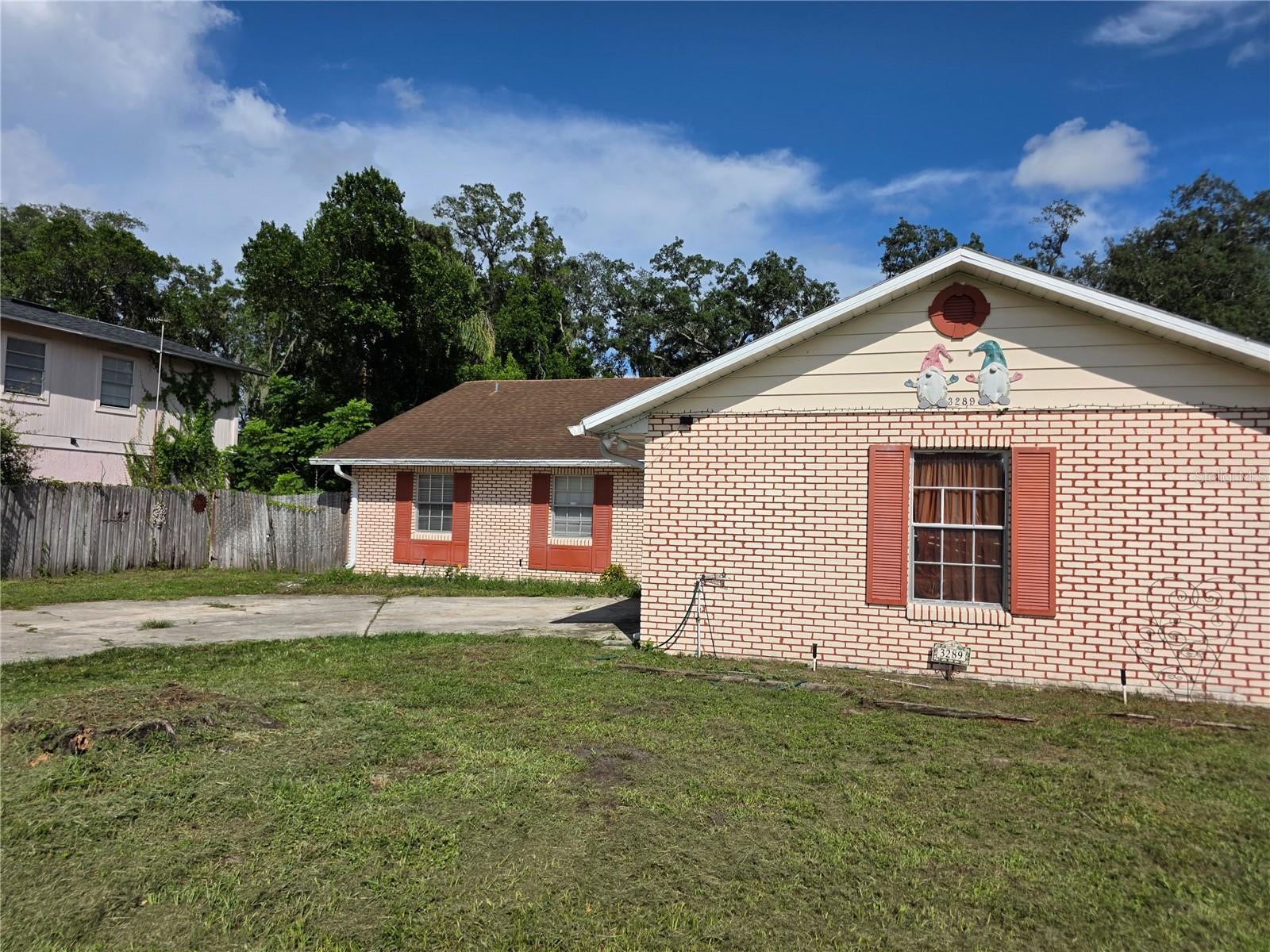 3289 SHERINGHAM ROAD