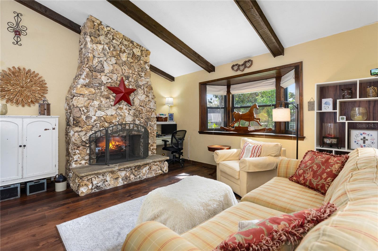 1206 PARKSIDE DRIVE