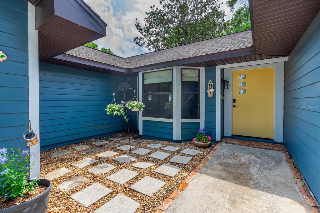 Photo of 1206 Parkside Drive, Ormond Beach, FL 32174 (MLS # V4941952)