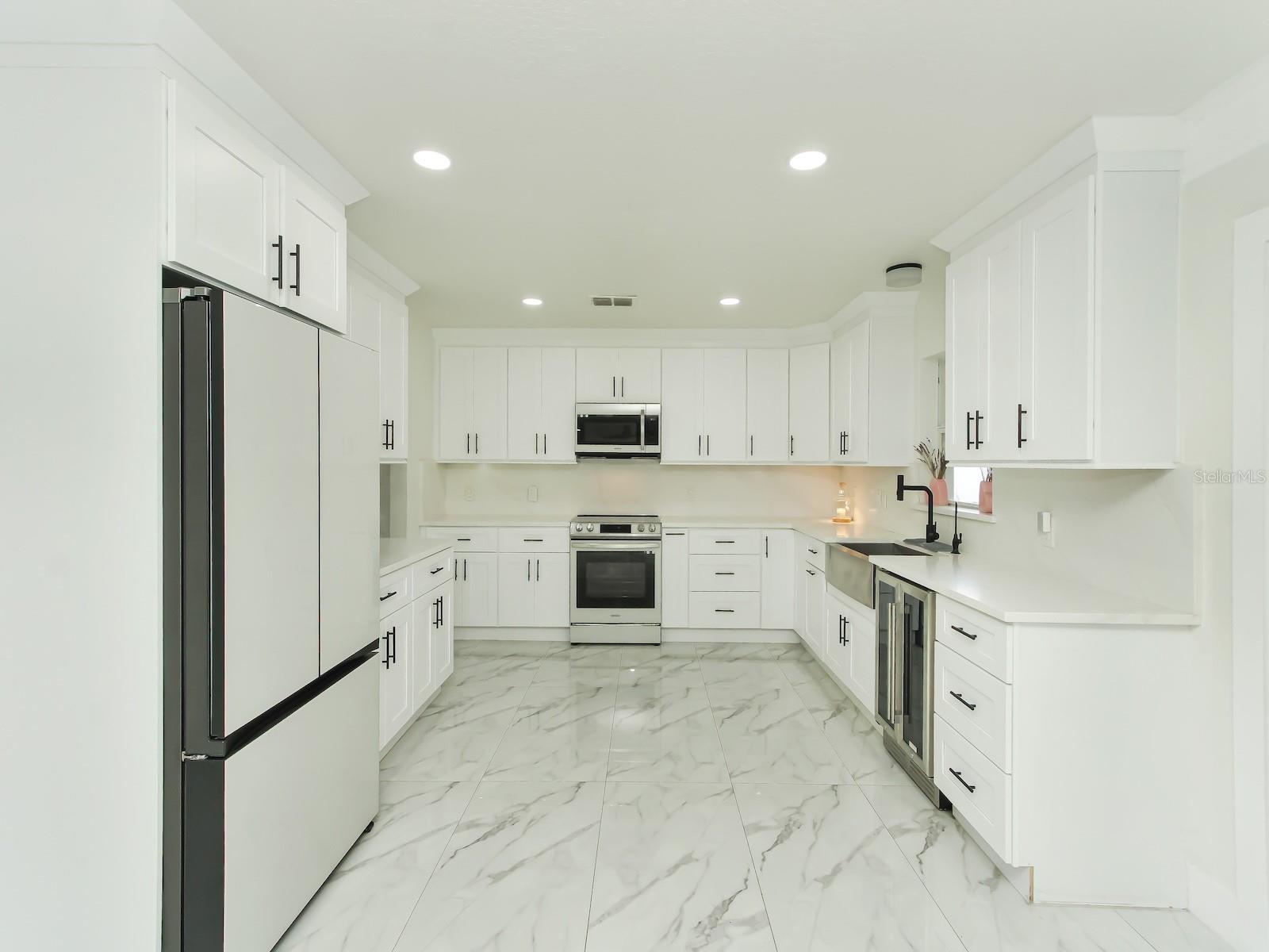 GREATER COUNTRY ESTATES - Residential