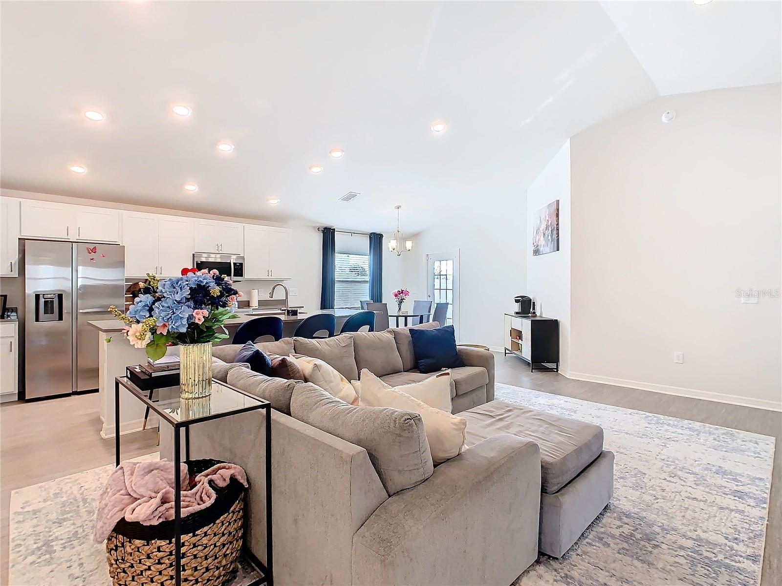 SCENIC BLUFF PH 2 - Residential
