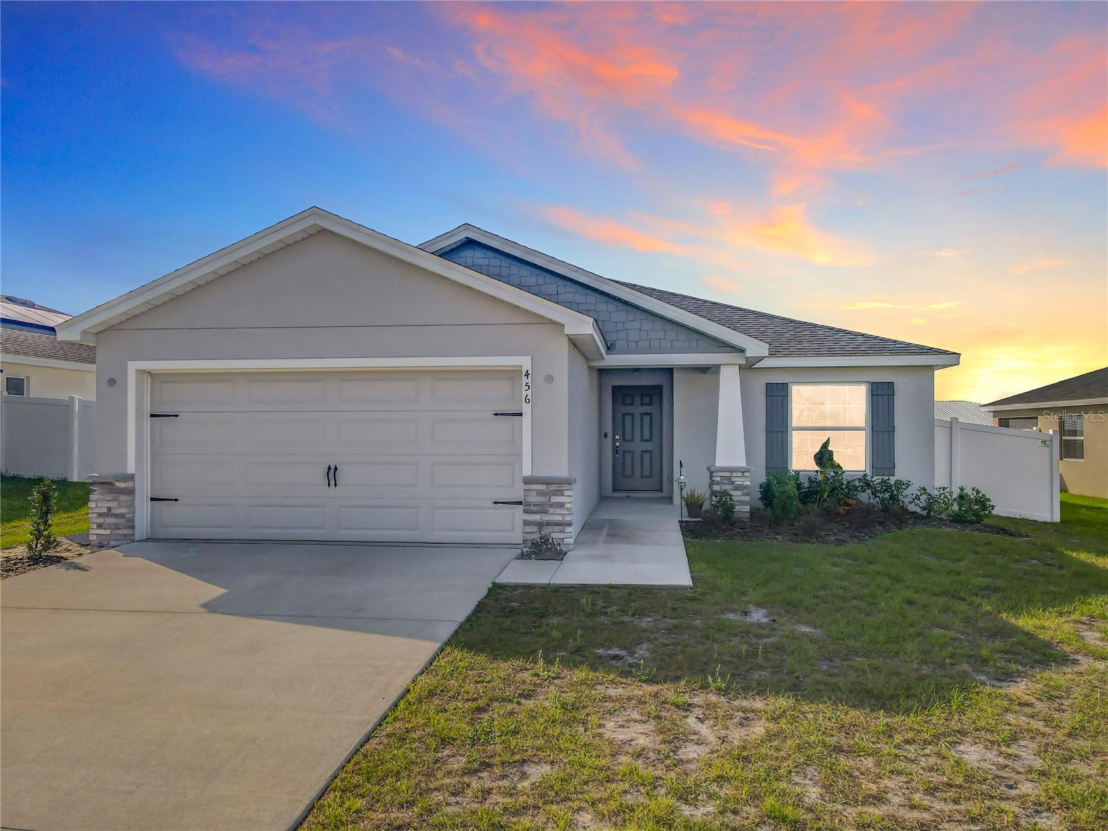 SCENIC BLUFF PH 2 - Residential
