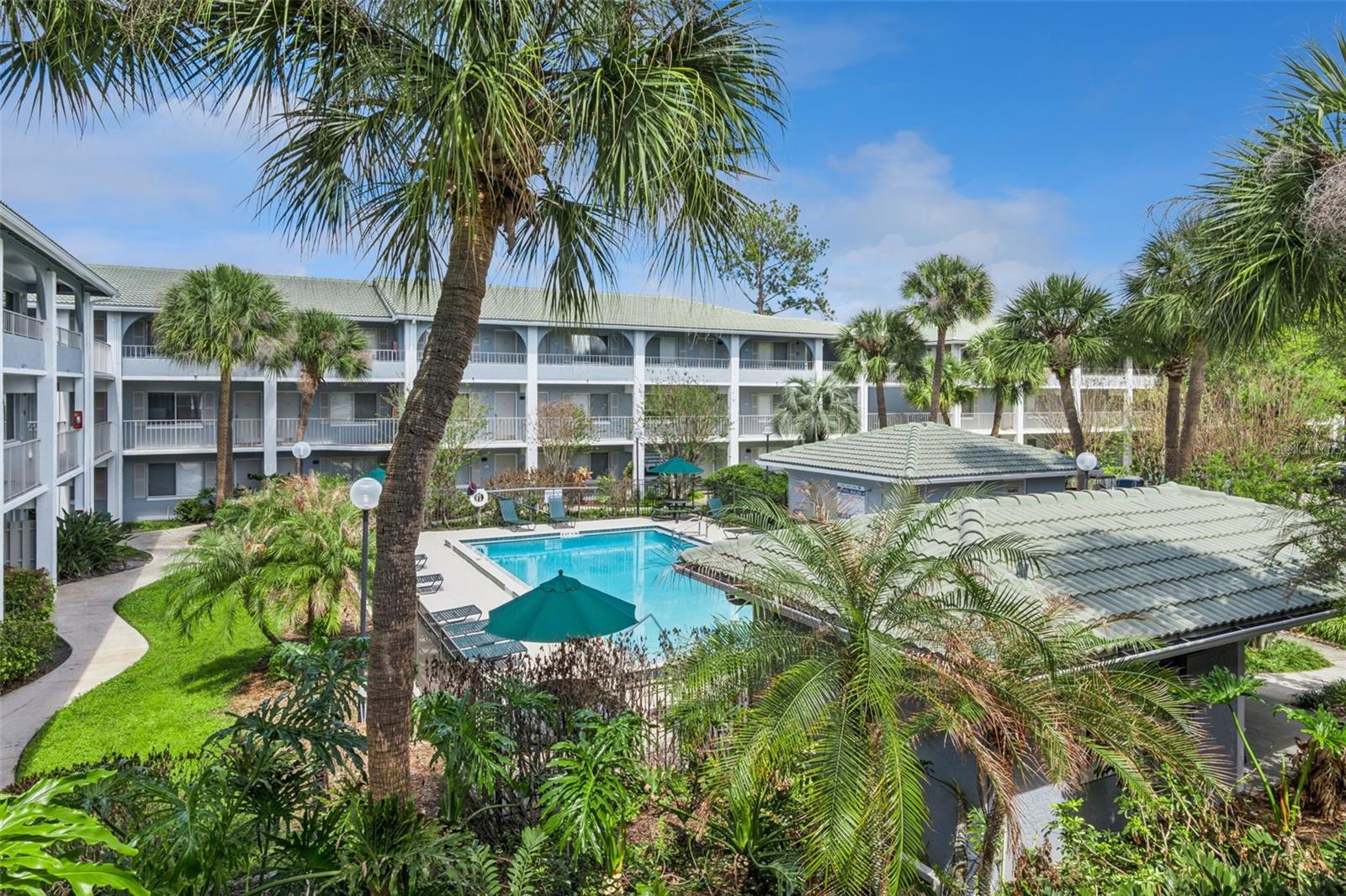 WATERSIDE AT CRANES ROOST A CONDO COMMUNITY - Residential