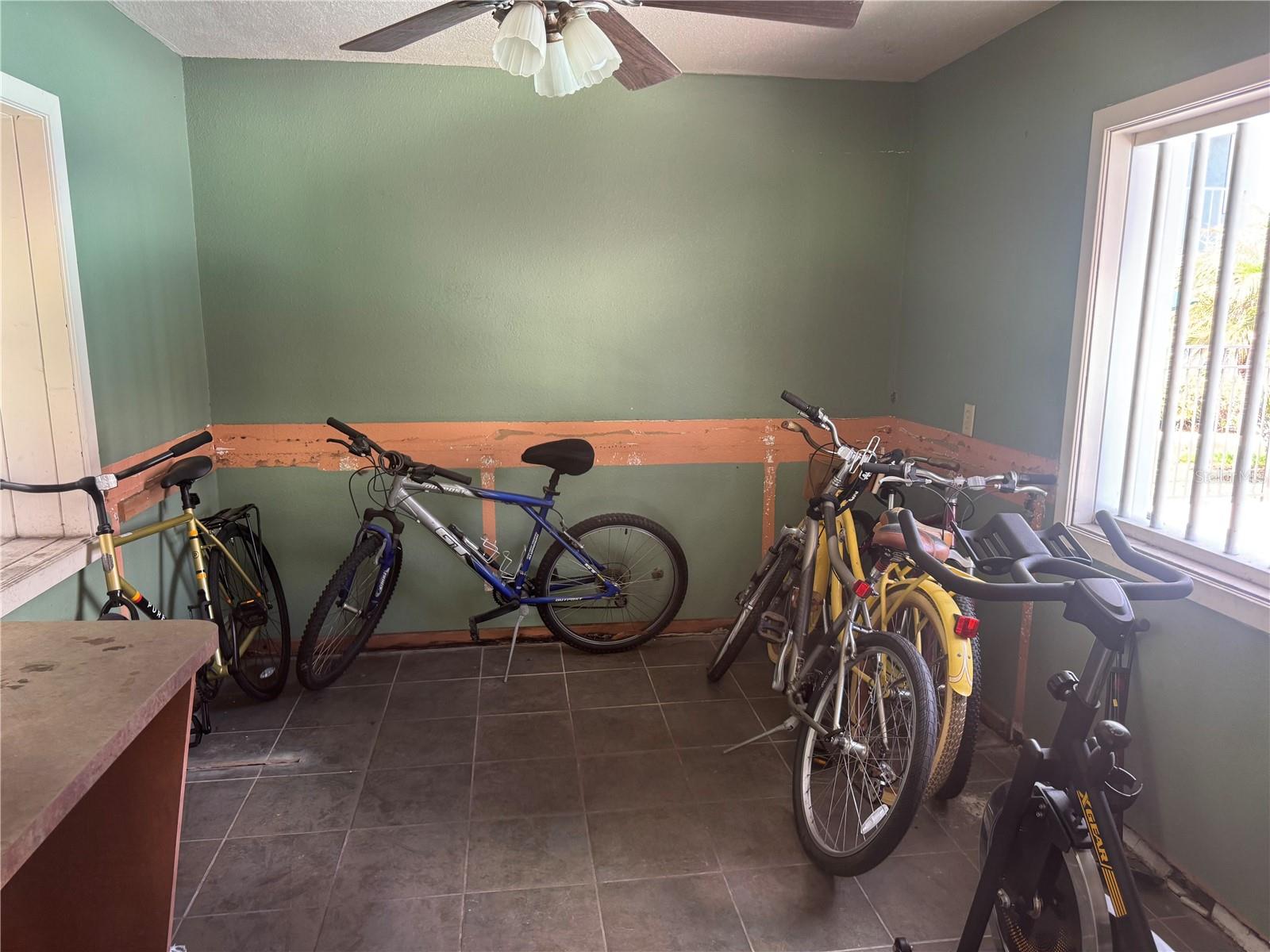 WATERSIDE AT CRANES ROOST A CONDO COMMUNITY - Residential