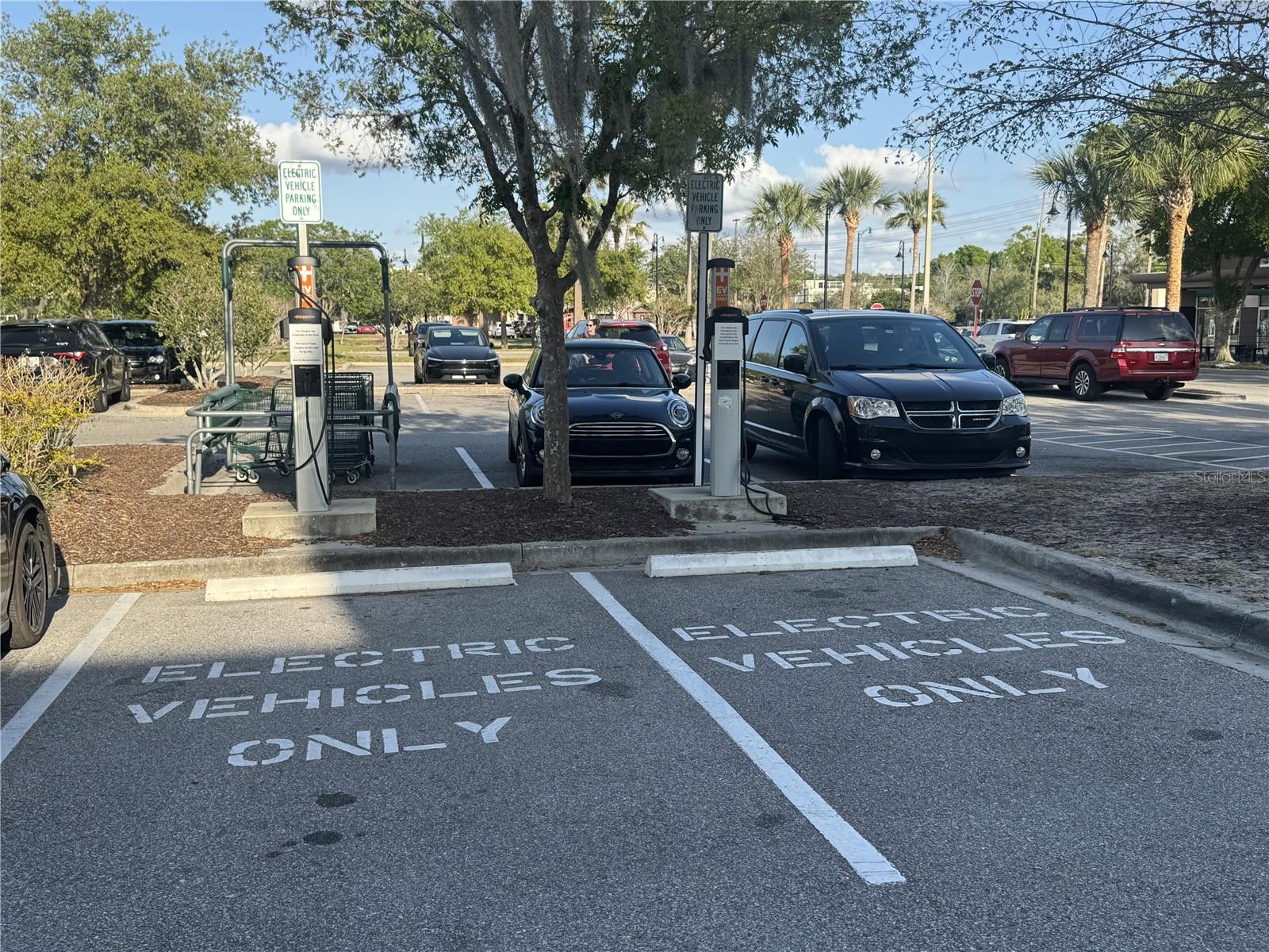 WATERSIDE AT CRANES ROOST A CONDO COMMUNITY - Residential