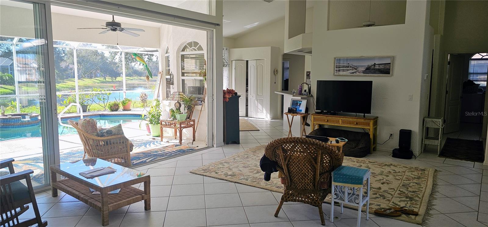 CHESTNUT CREEK MANORS - Residential Lease