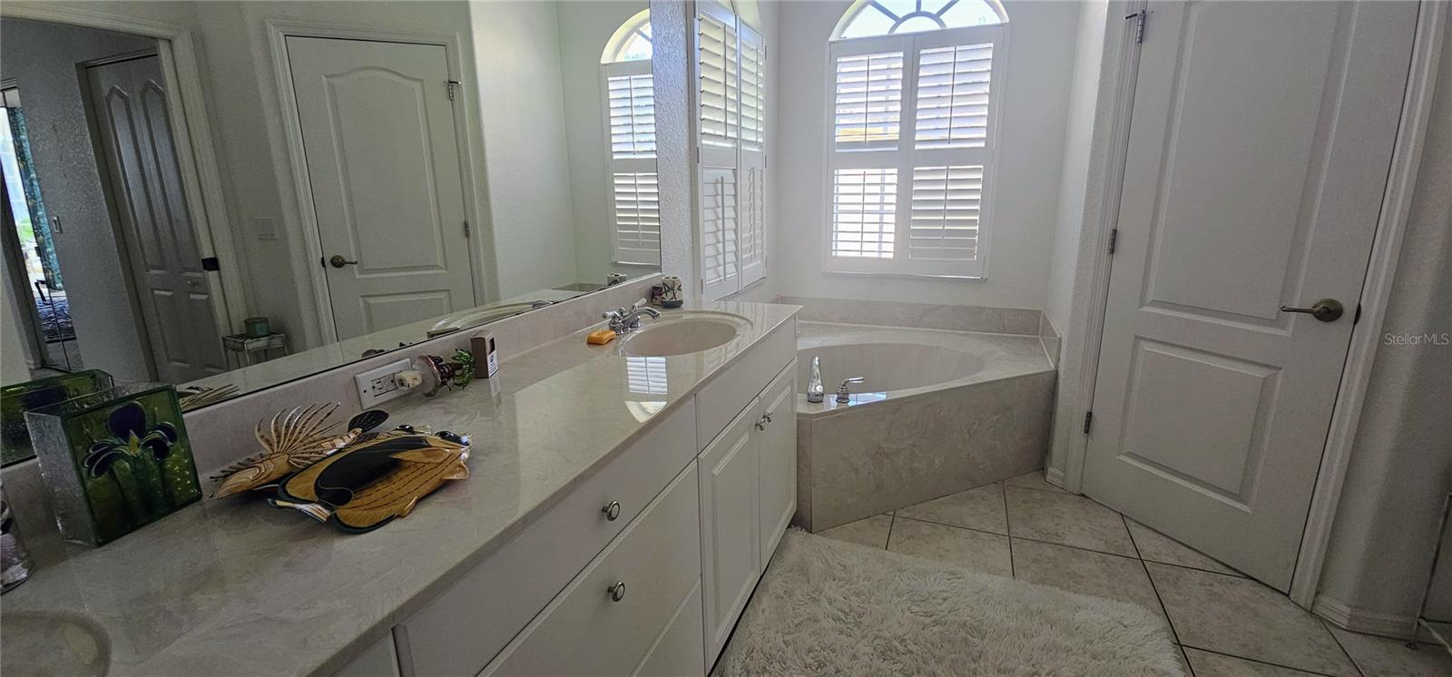 CHESTNUT CREEK MANORS - Residential Lease