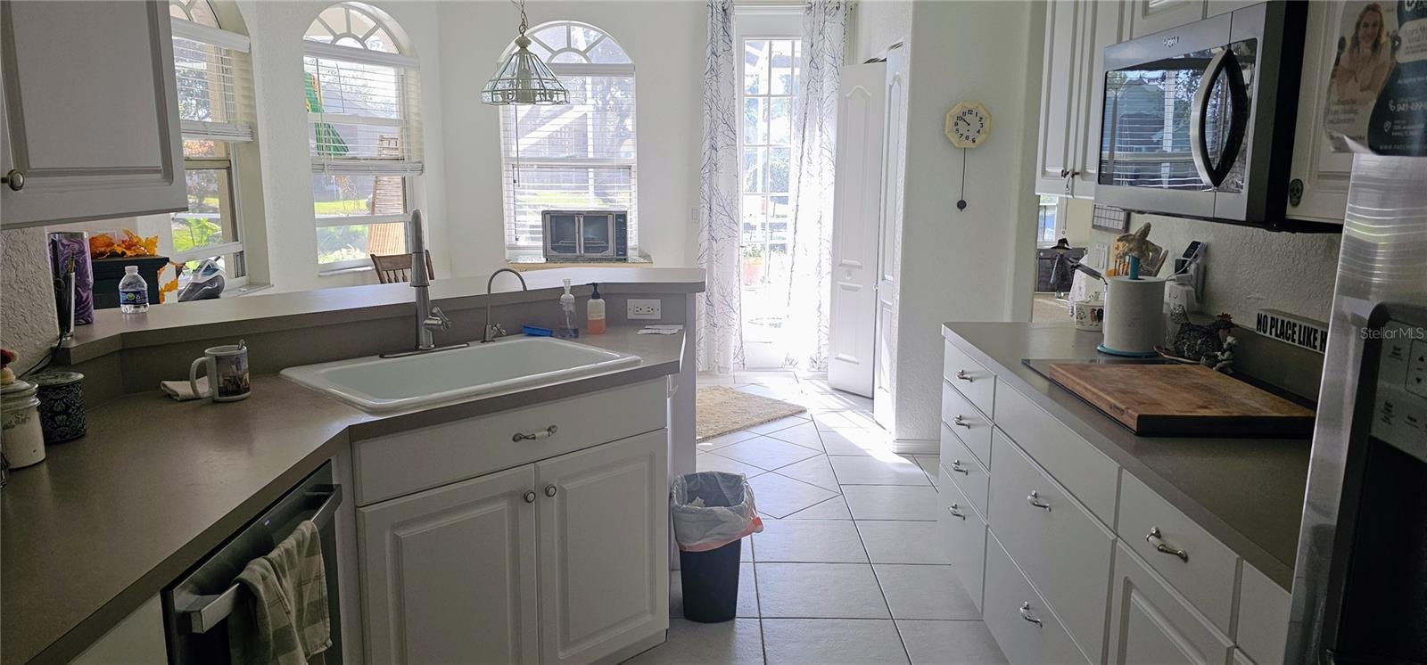 CHESTNUT CREEK MANORS - Residential Lease