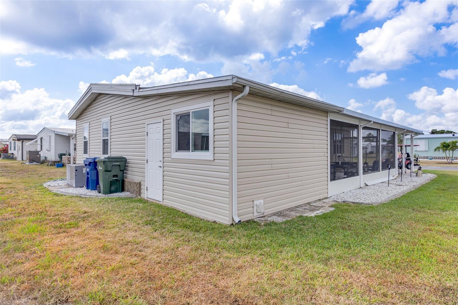 LA CASA MHP CO-OP - Residential