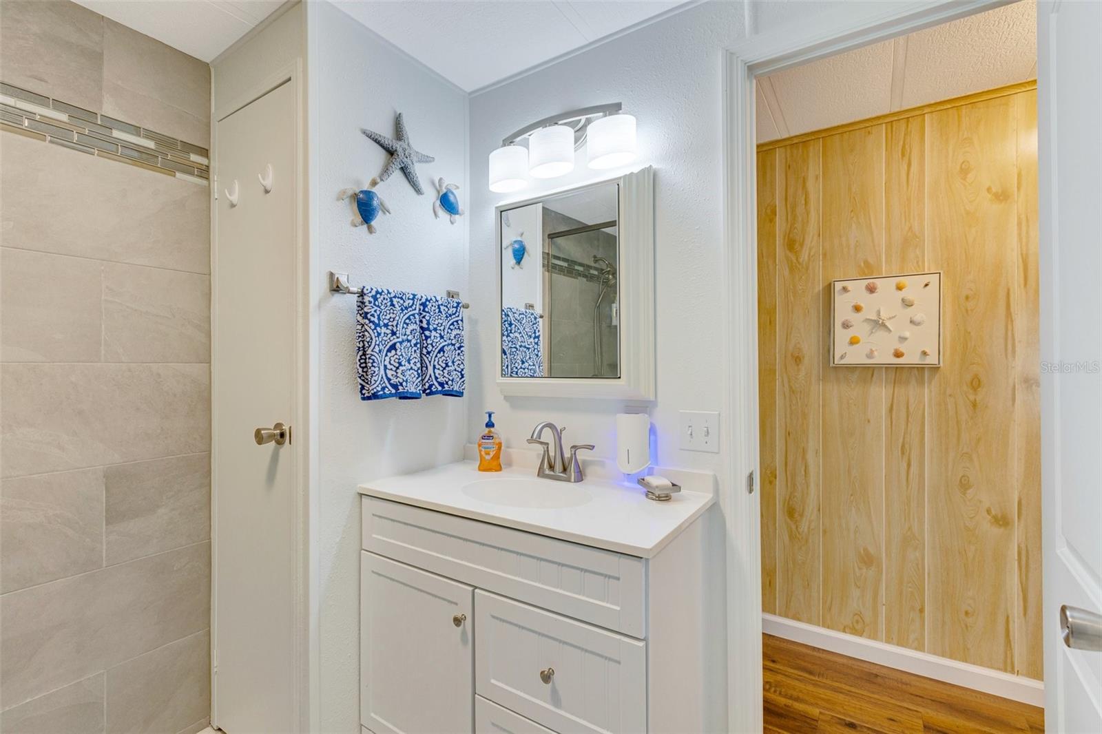 LA CASA MHP CO-OP - Residential