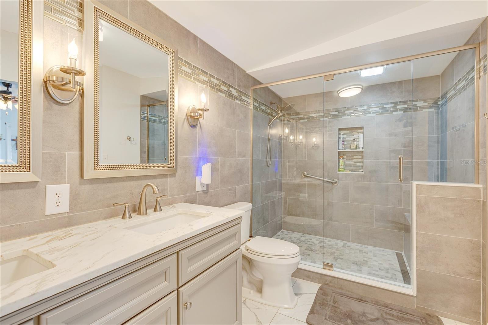 LA CASA MHP CO-OP - Residential