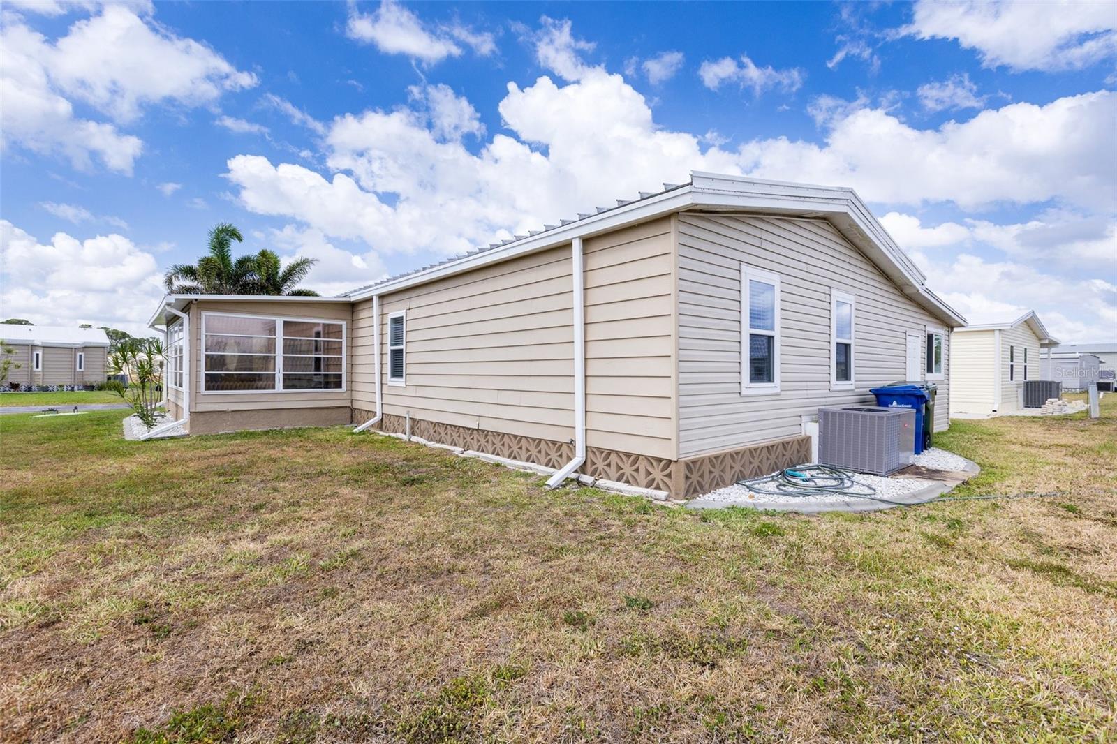 LA CASA MHP CO-OP - Residential