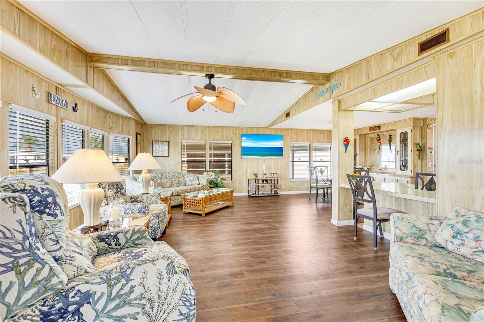 LA CASA MHP CO-OP - Residential