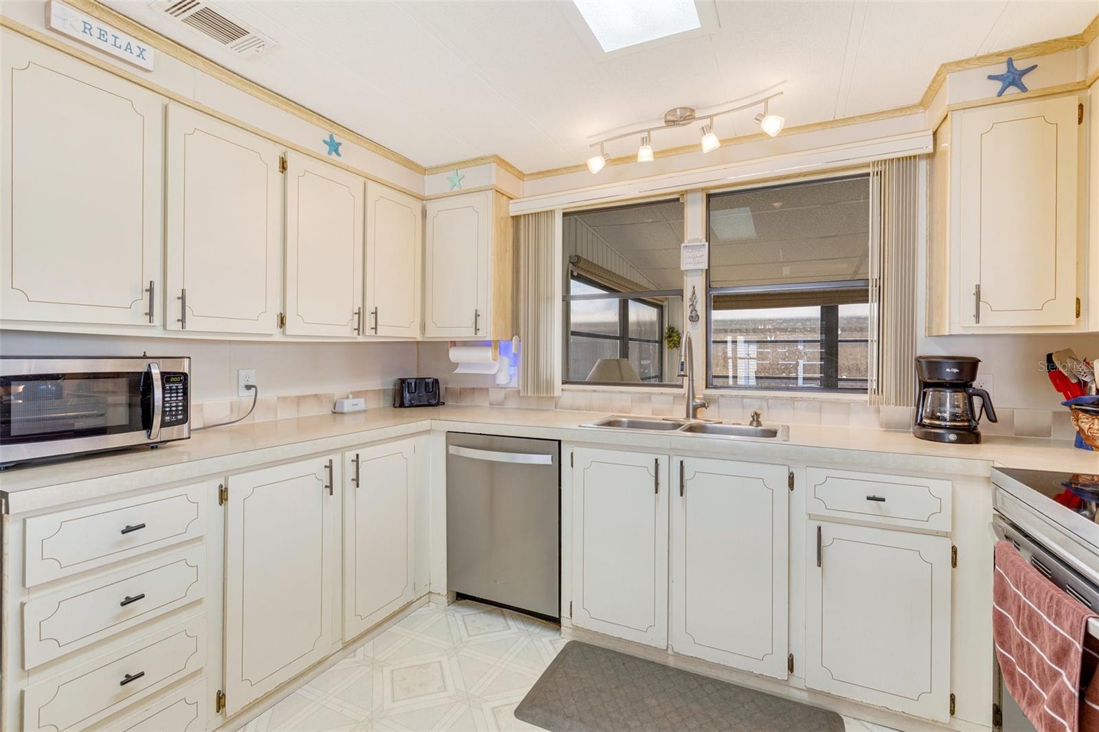 LA CASA MHP CO-OP - Residential