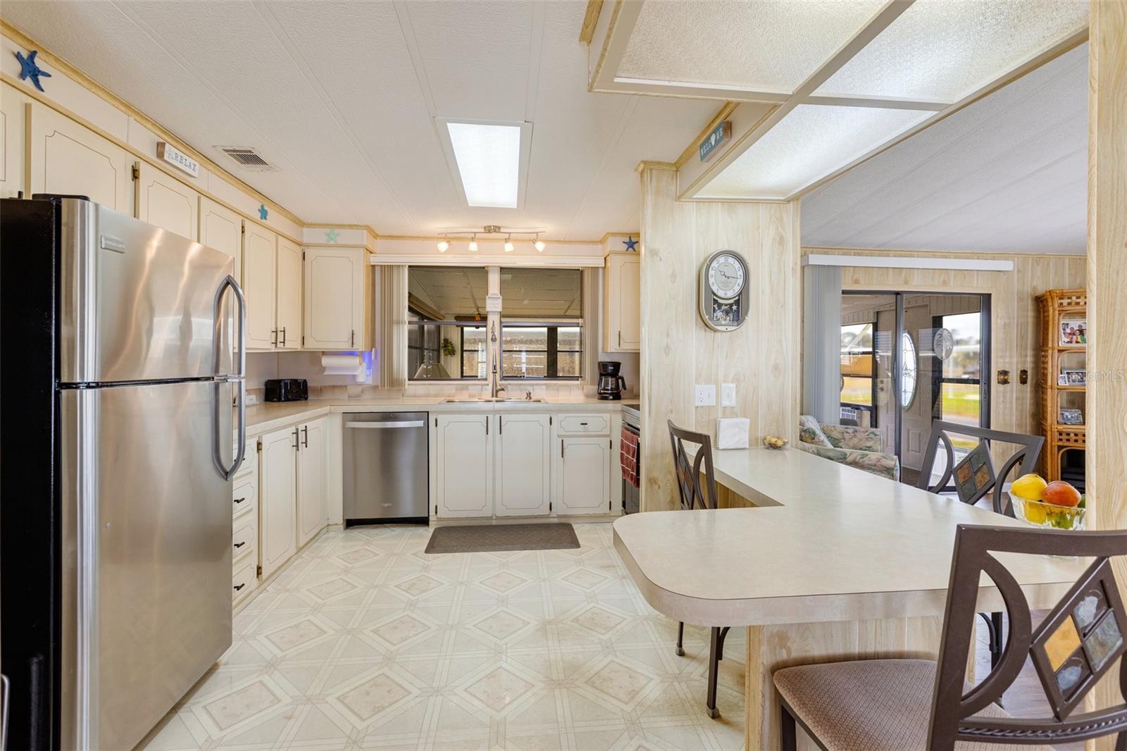 LA CASA MHP CO-OP - Residential