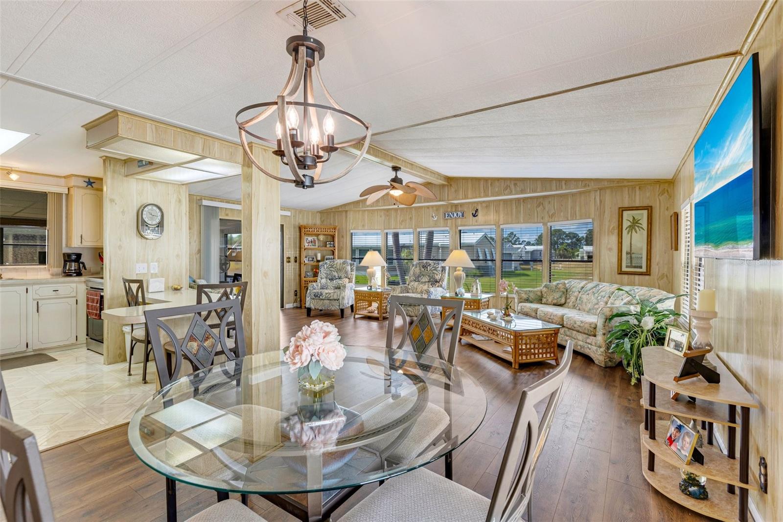 LA CASA MHP CO-OP - Residential