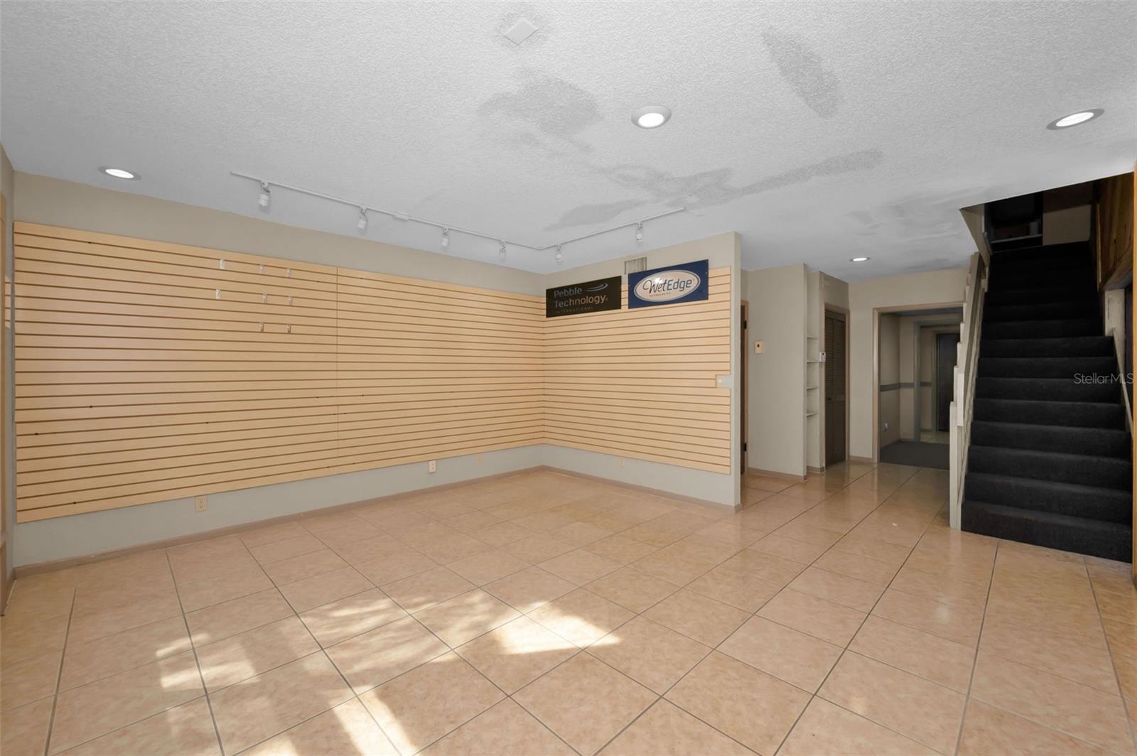 DAVISTA REV MAP OF - Commercial Sale