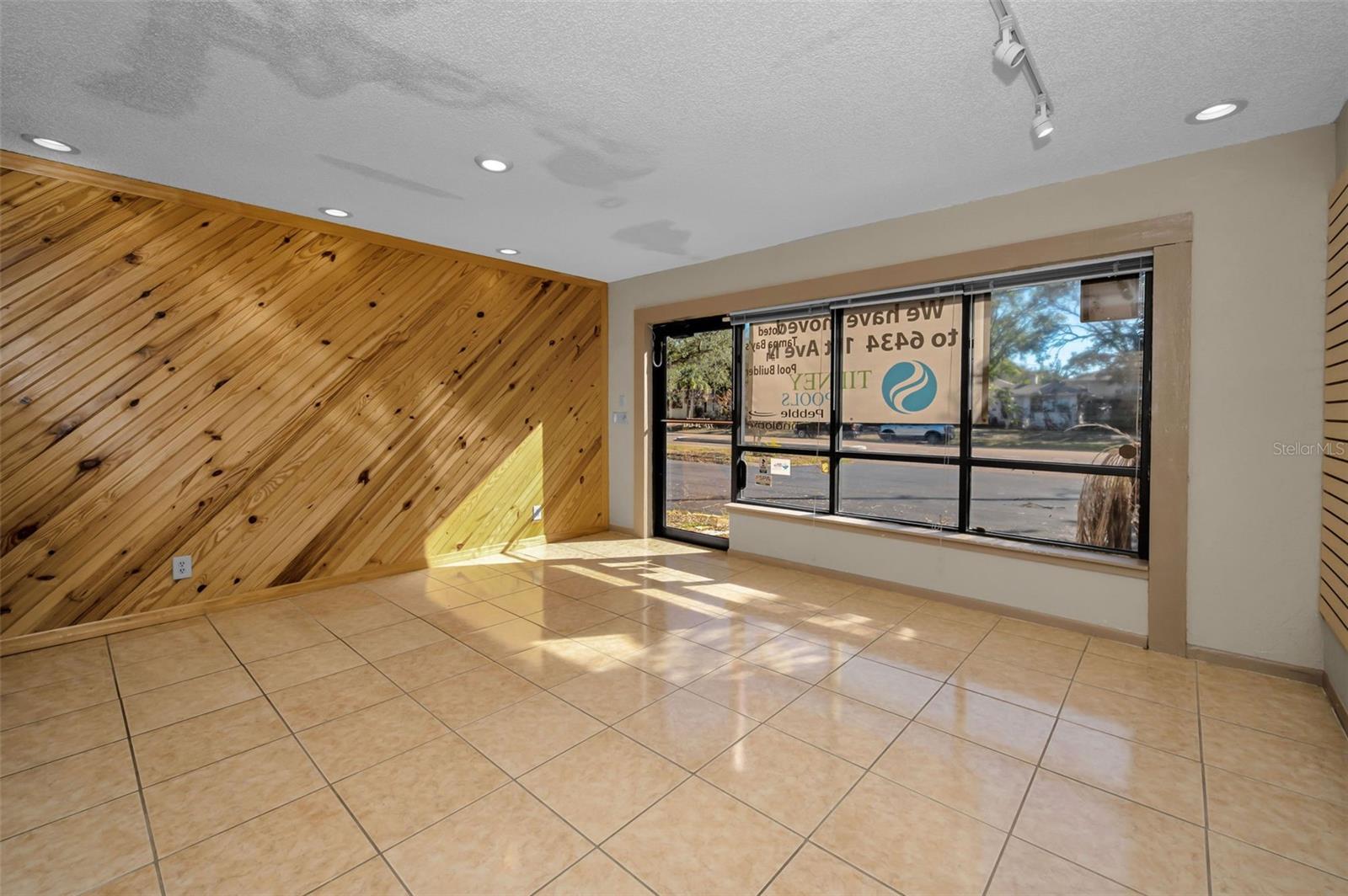 DAVISTA REV MAP OF - Commercial Sale