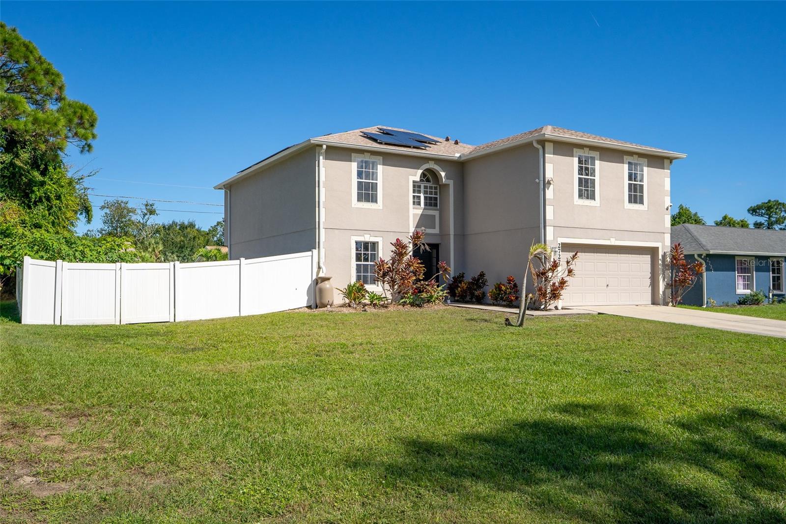 2727 FERN PALM DRIVE