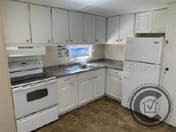 IDA LAKE SUB - Residential Lease