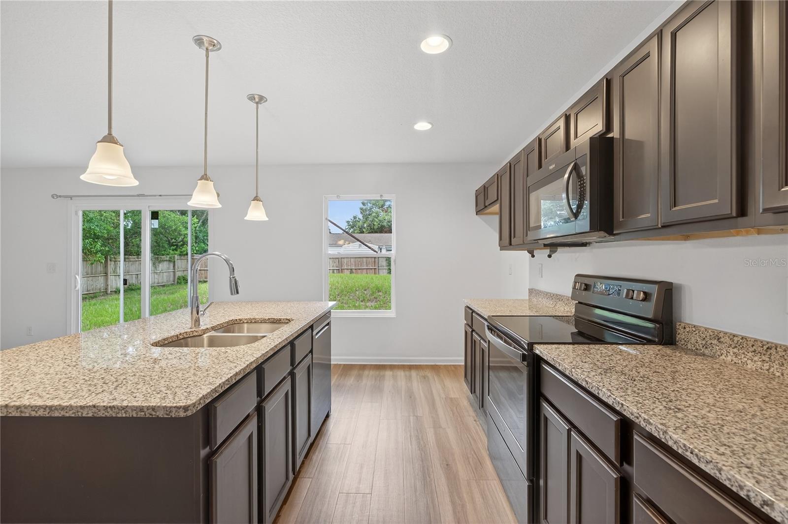 LAKE SIDE PARK - Residential