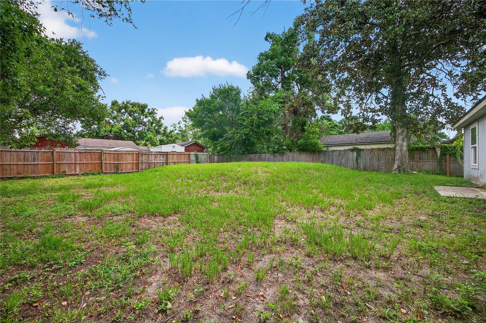 LAKE SIDE PARK - Residential