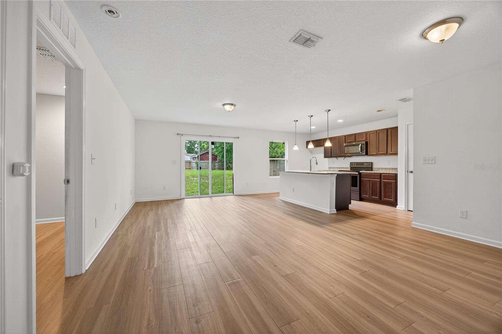 LAKE SIDE PARK - Residential