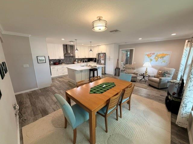 KENILWORTH - Residential