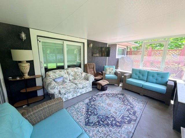 KENILWORTH - Residential