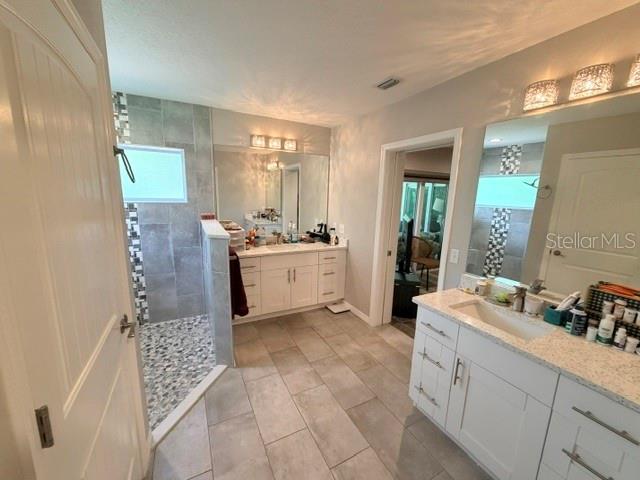 KENILWORTH - Residential