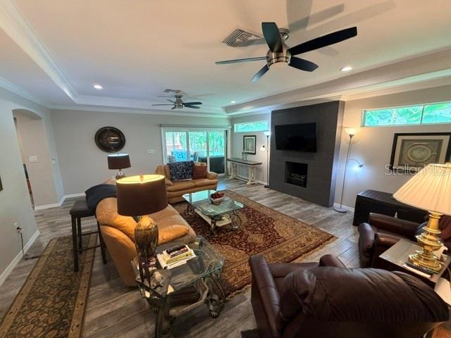 KENILWORTH - Residential