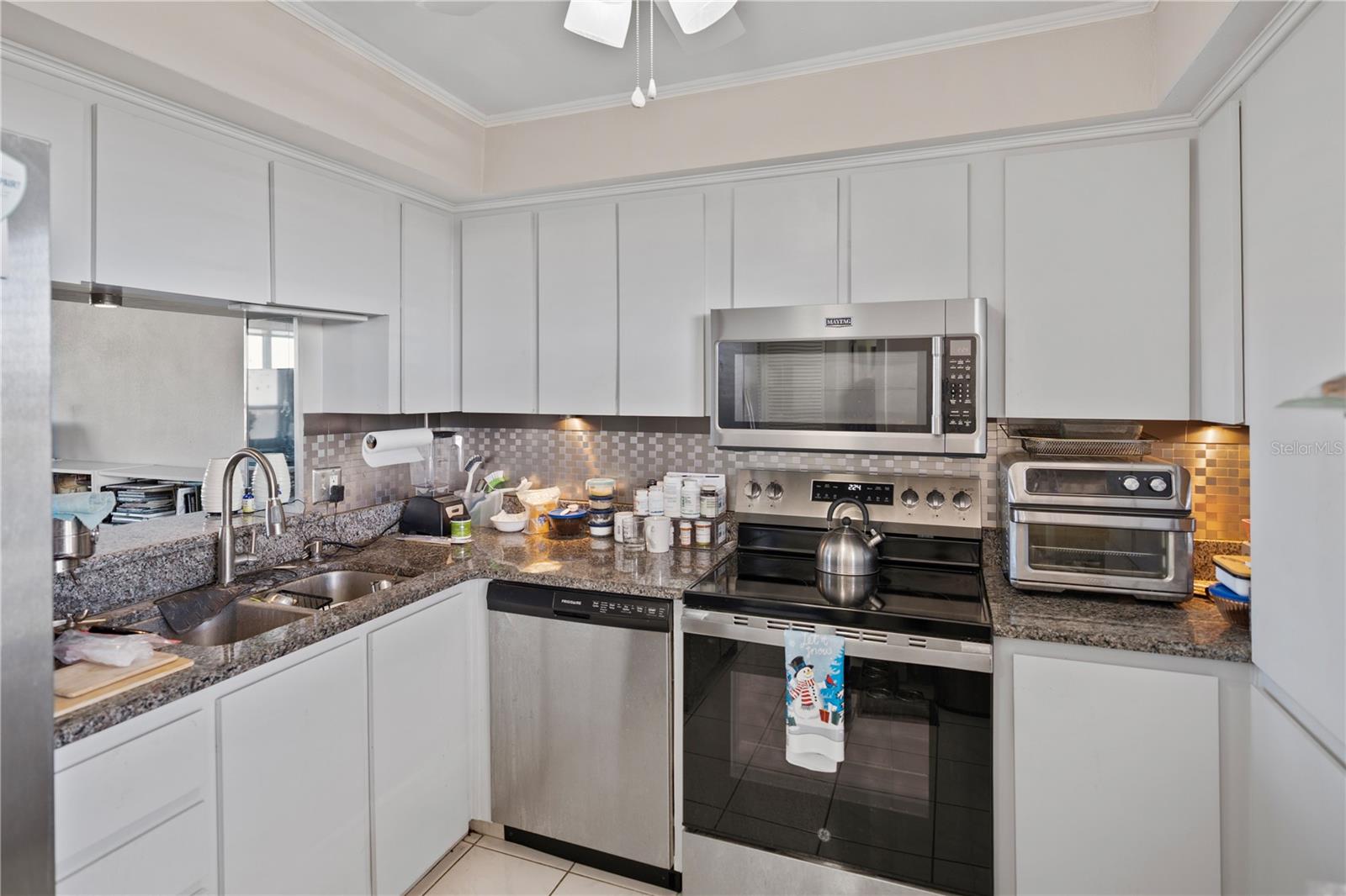 COVE CAY VILLAGE - Residential