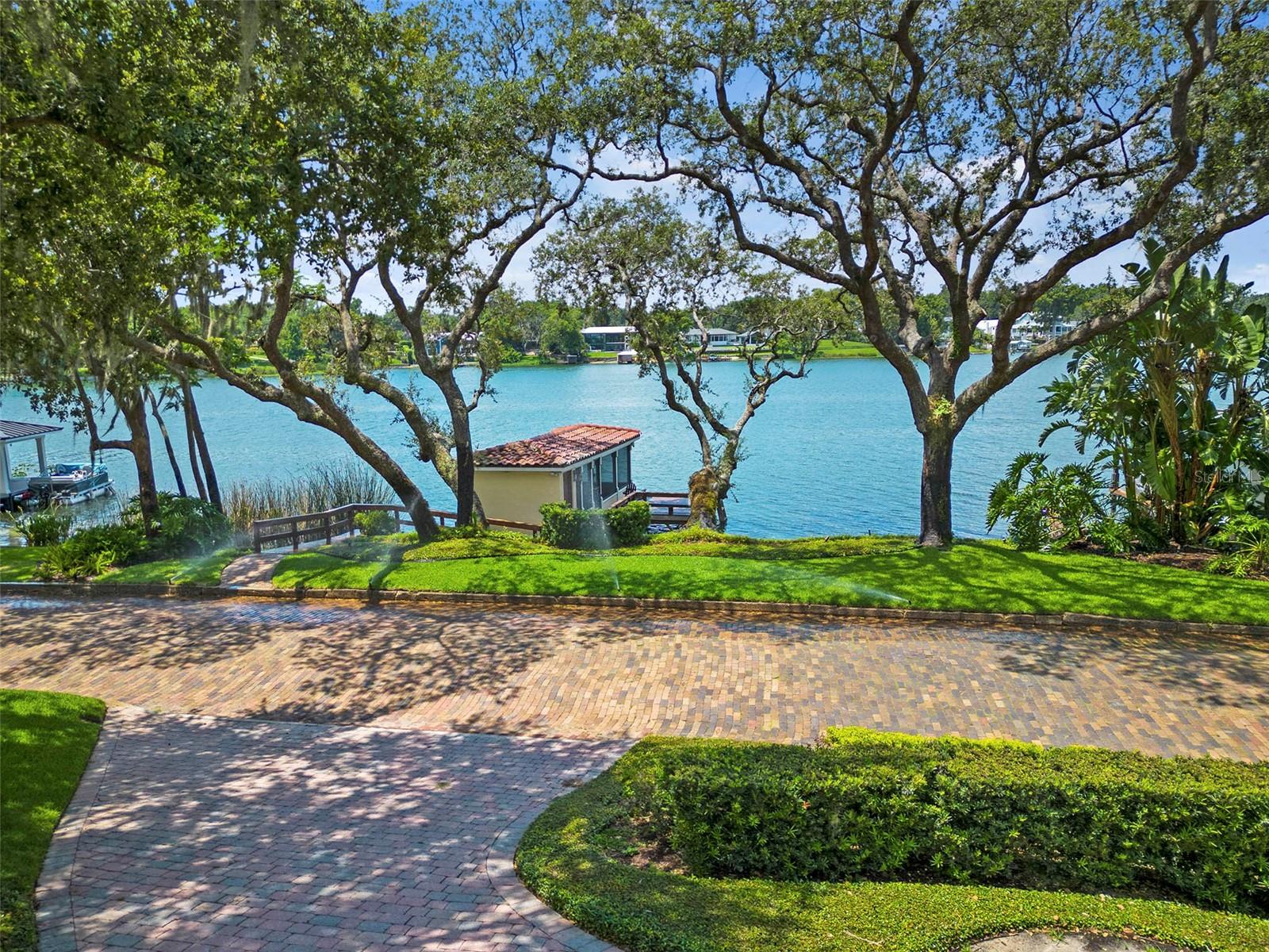 FOREST HILLS - Residential