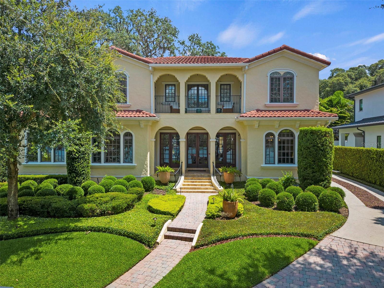 FOREST HILLS - Residential