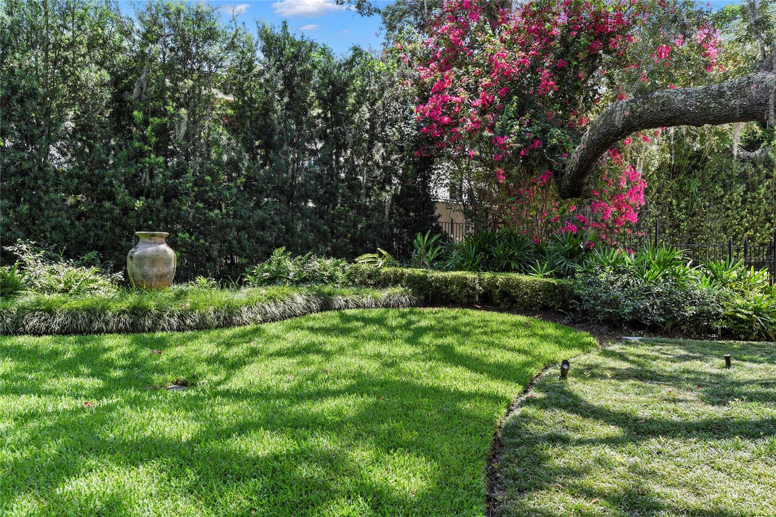 FOREST HILLS - Residential