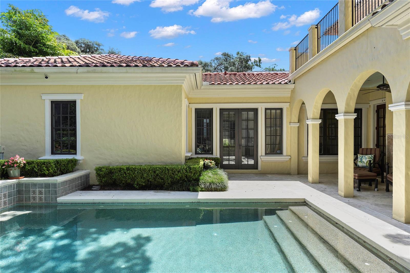 FOREST HILLS - Residential