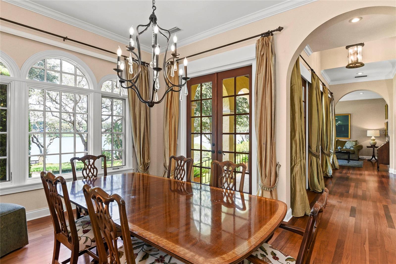 FOREST HILLS - Residential