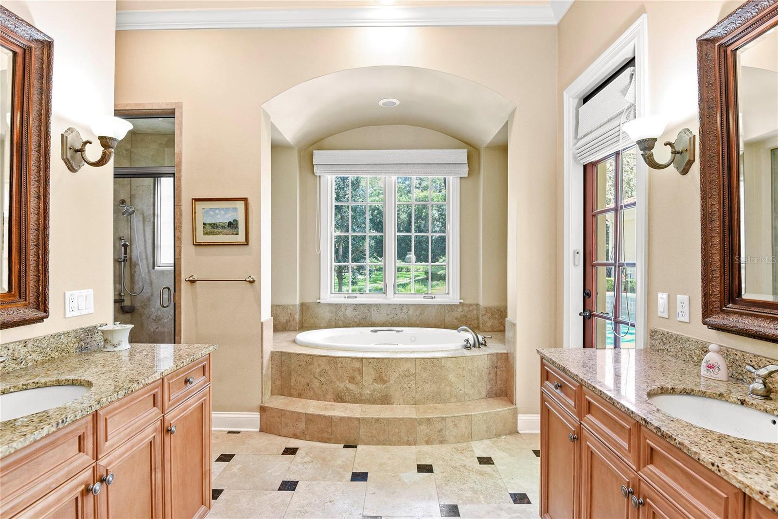 FOREST HILLS - Residential