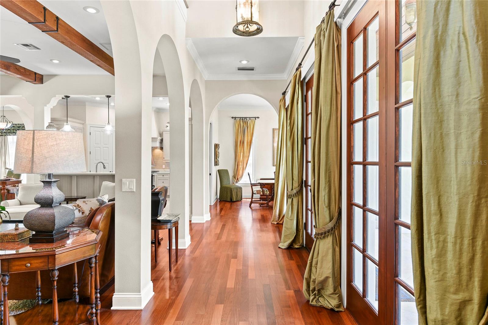 FOREST HILLS - Residential