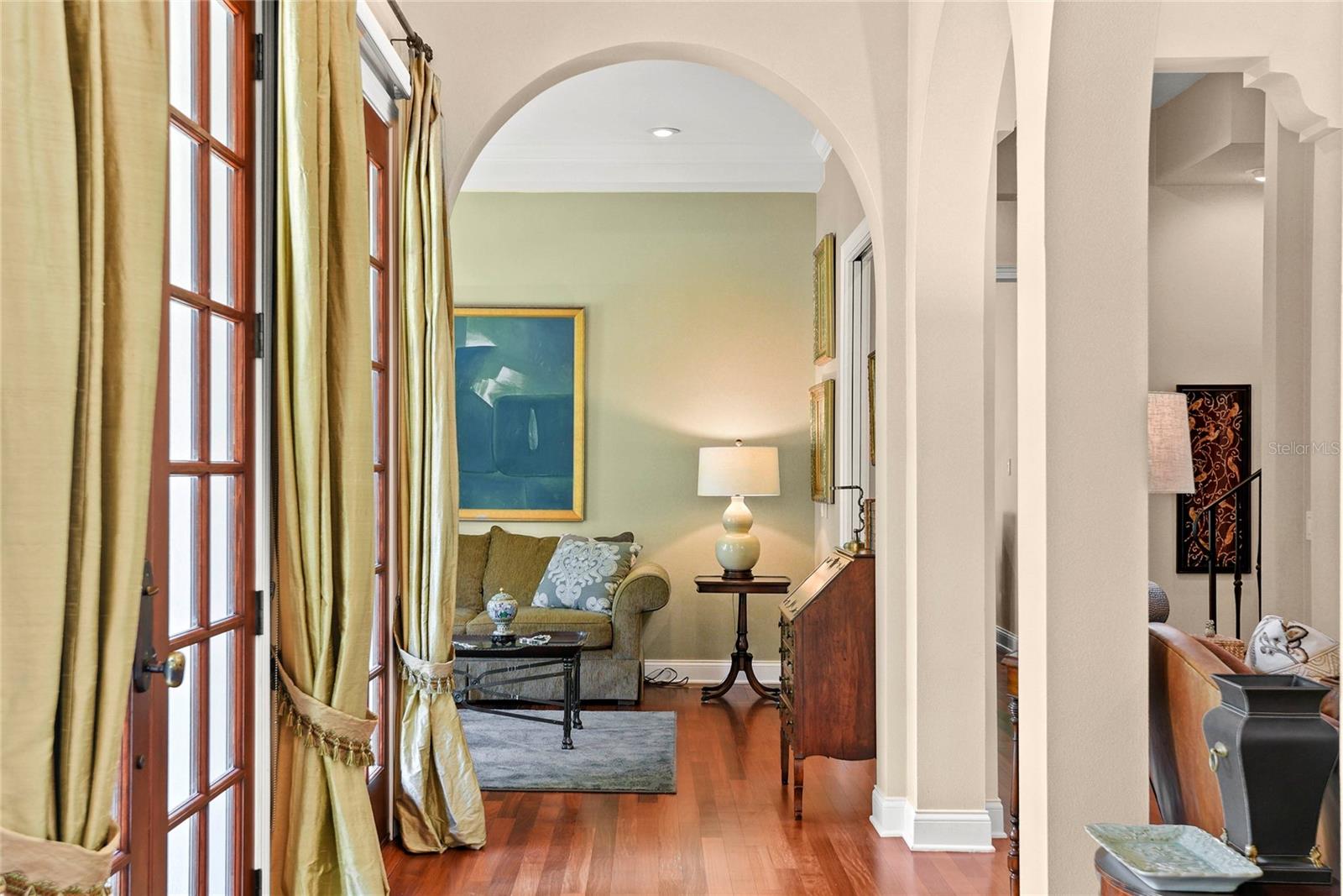 FOREST HILLS - Residential