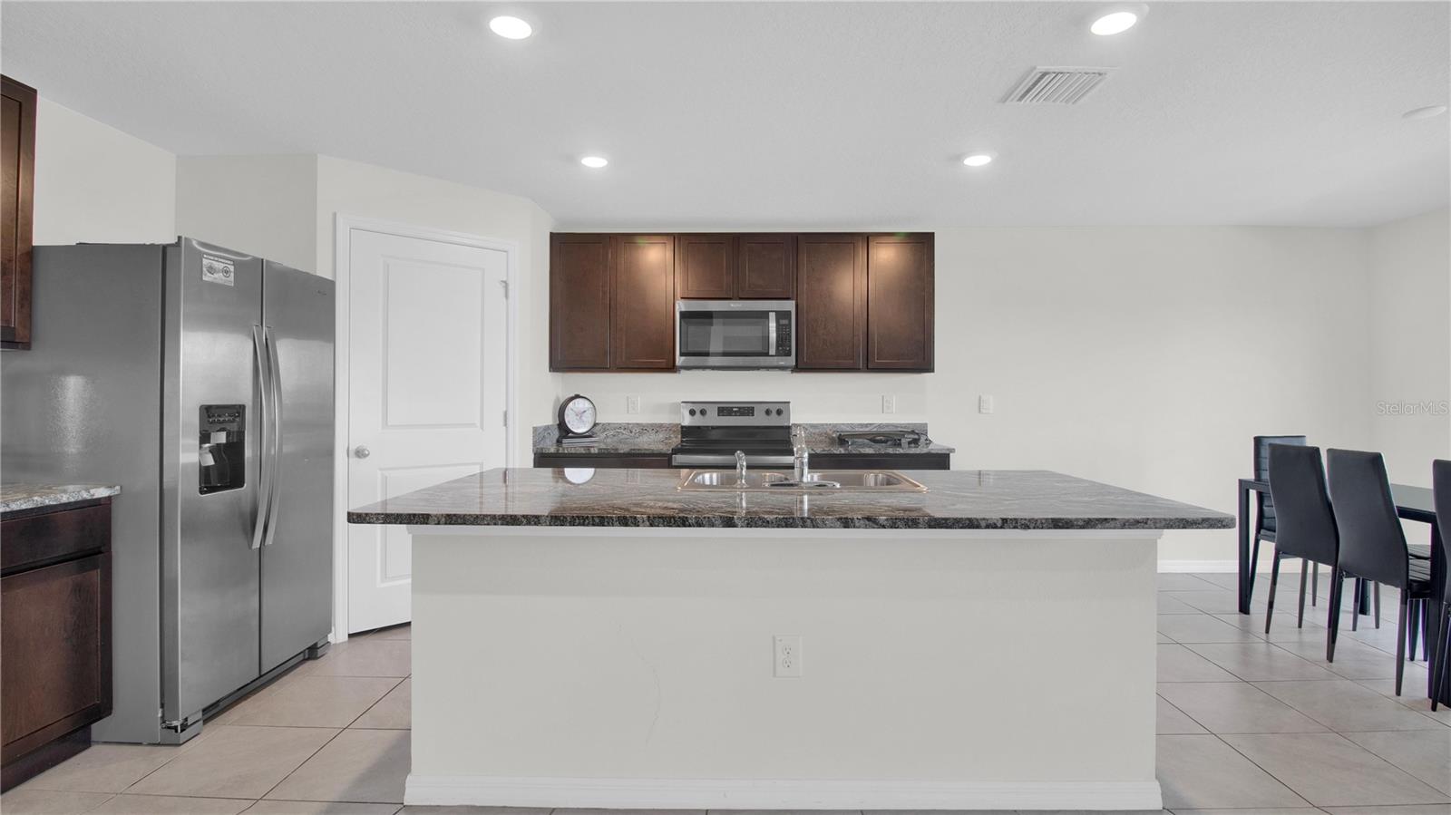 CREEK PRESERVE PH 1 6-8 - Residential Lease